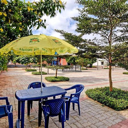Rashi comforts By Coastal Dine Hotel Dobbaspet Esterno foto