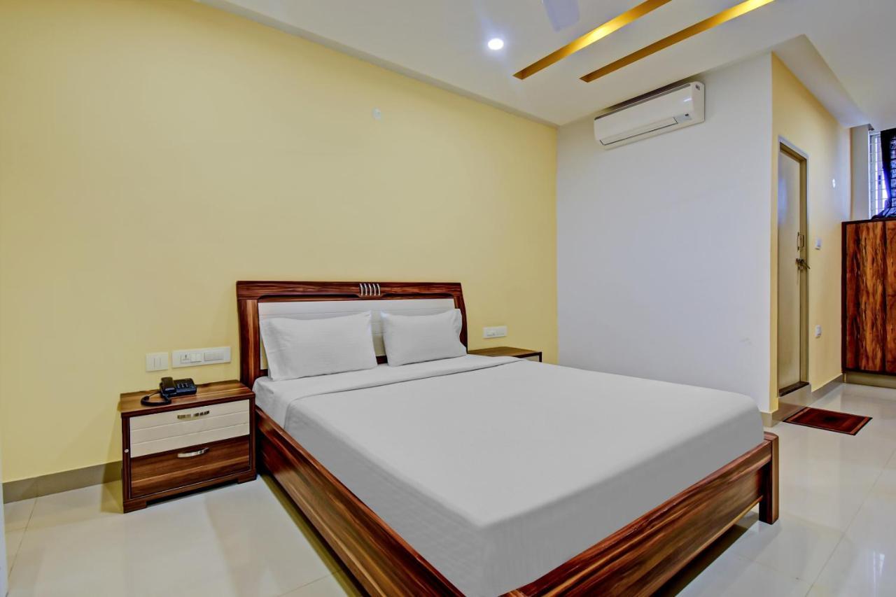 Rashi comforts By Coastal Dine Hotel Dobbaspet Esterno foto